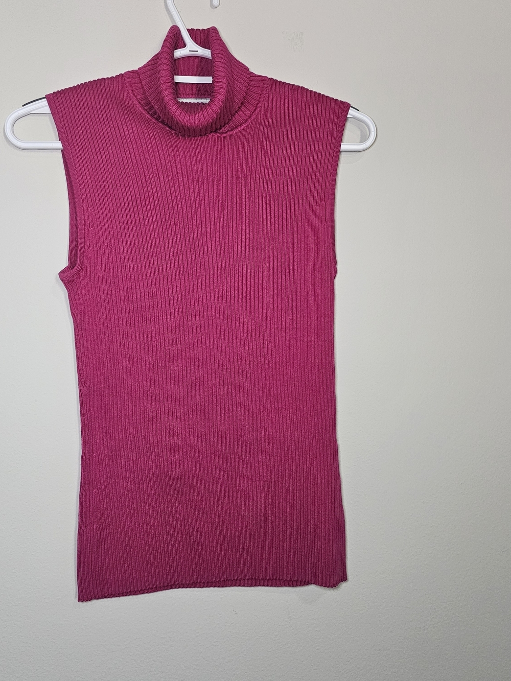 Sleeveless Ribbed Turtleneck Top - Hot Pink